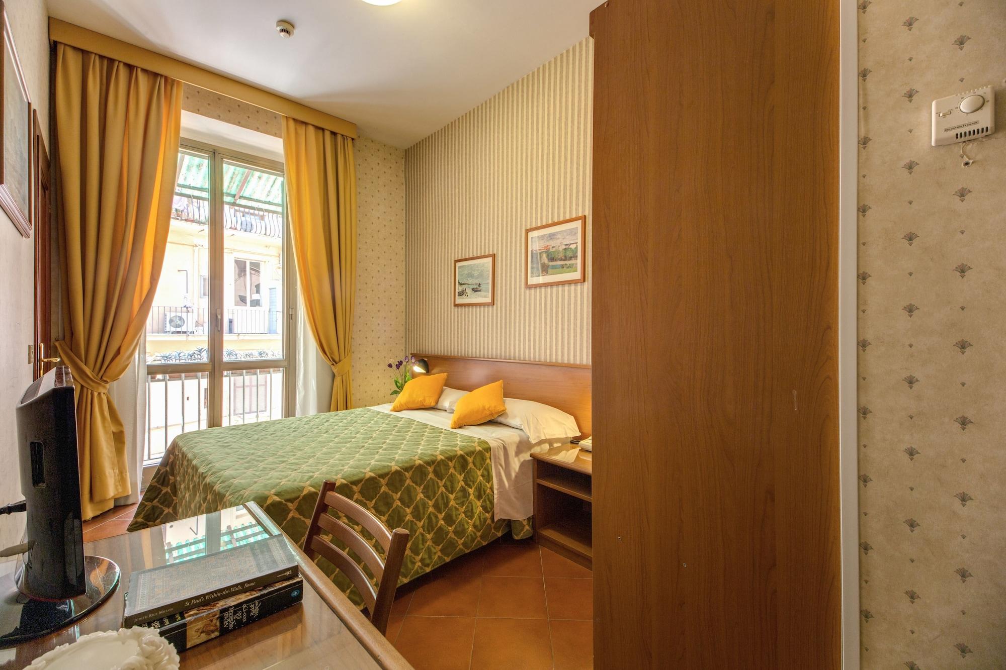 Hotel Corona โรม ภายนอก รูปภาพ