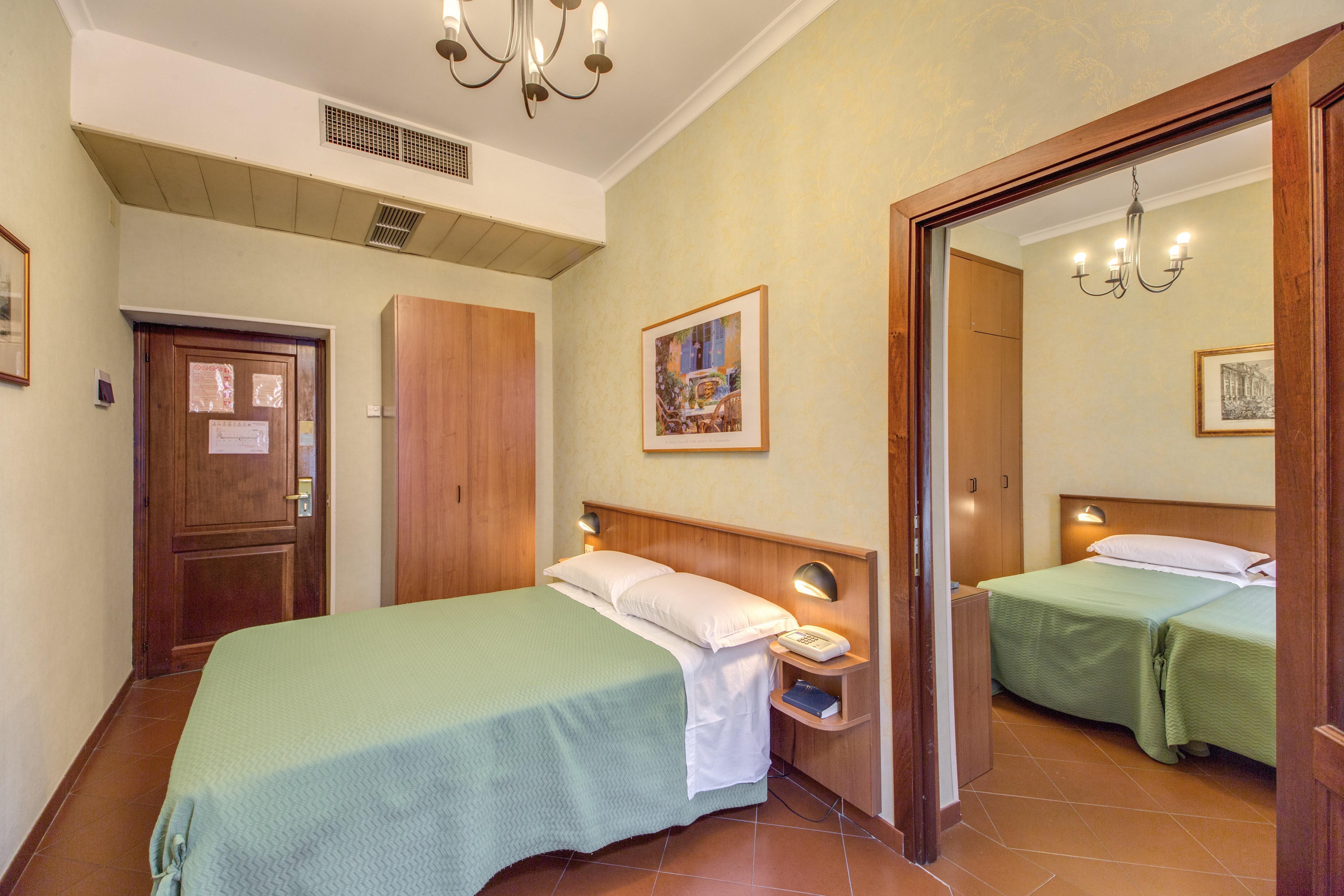 Hotel Corona โรม ภายนอก รูปภาพ
