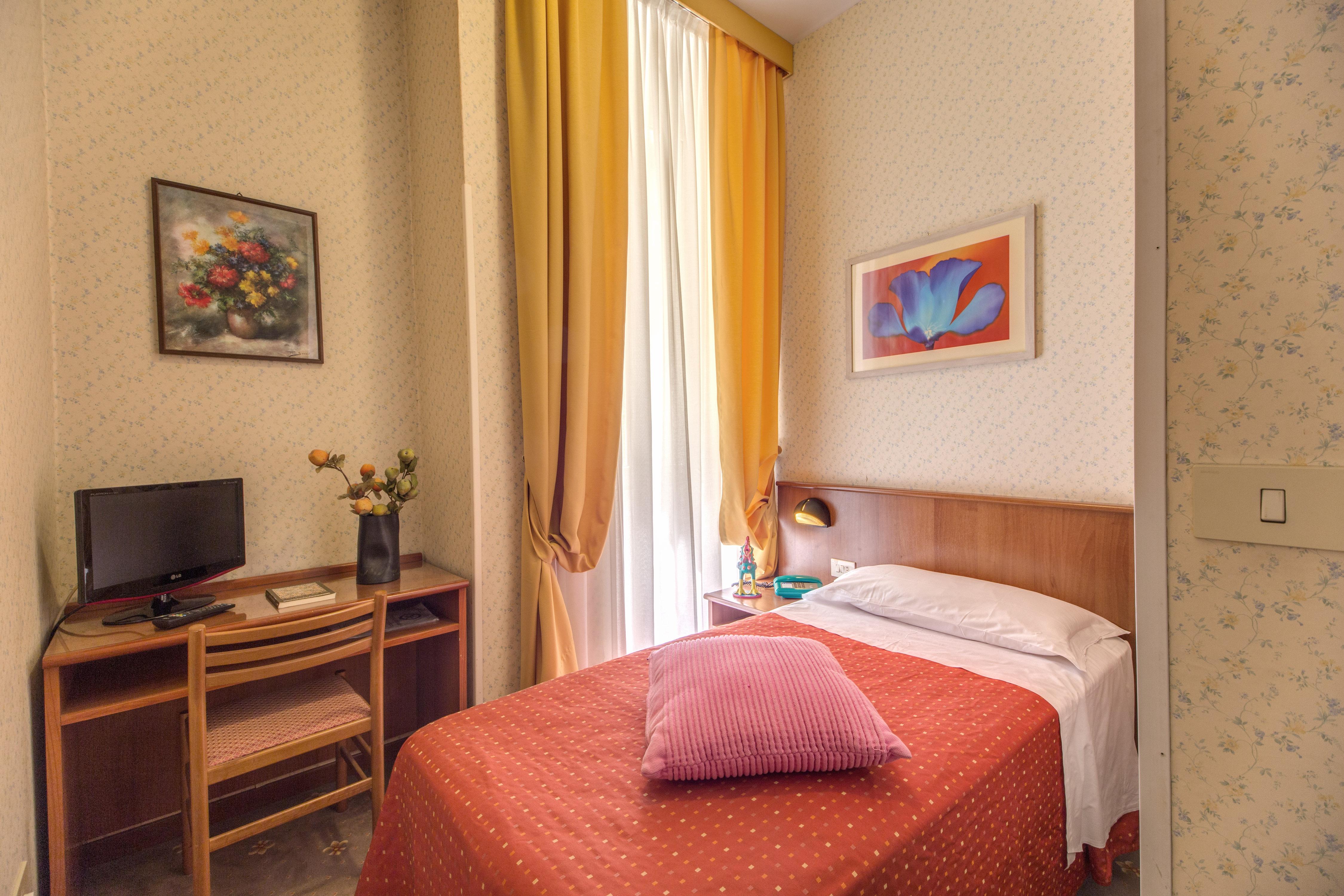 Hotel Corona โรม ภายนอก รูปภาพ