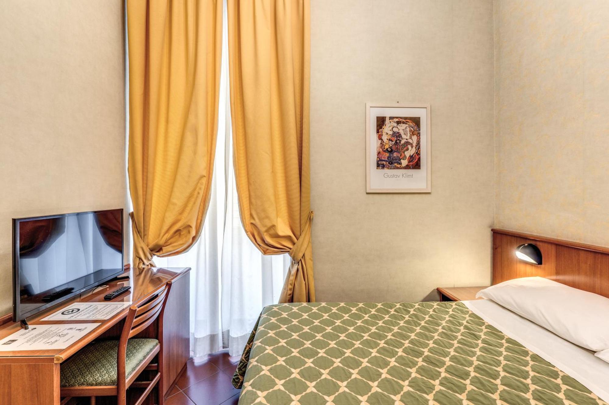 Hotel Corona โรม ภายนอก รูปภาพ
